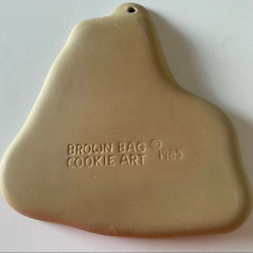 Vintage Brown Bag Cookie Art Ceramic Teddy Bear cookie Mold NEW